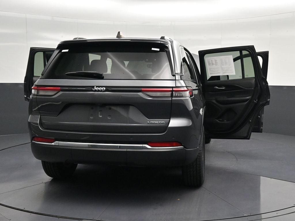2023 Jeep Grand Cherokee Laredo