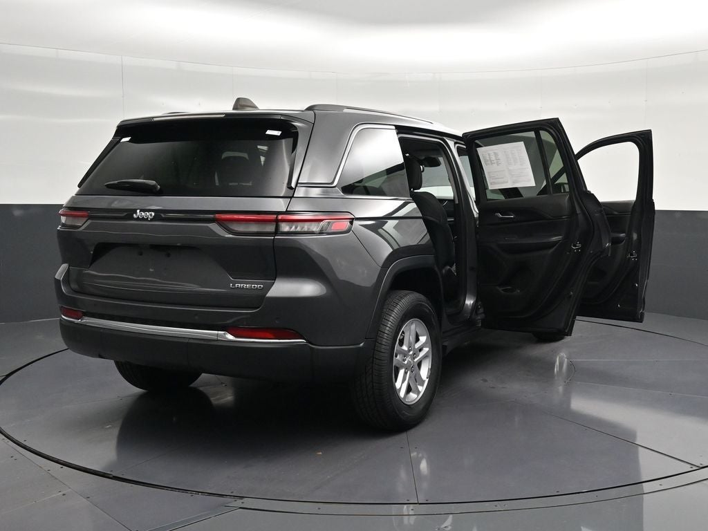 2023 Jeep Grand Cherokee Laredo