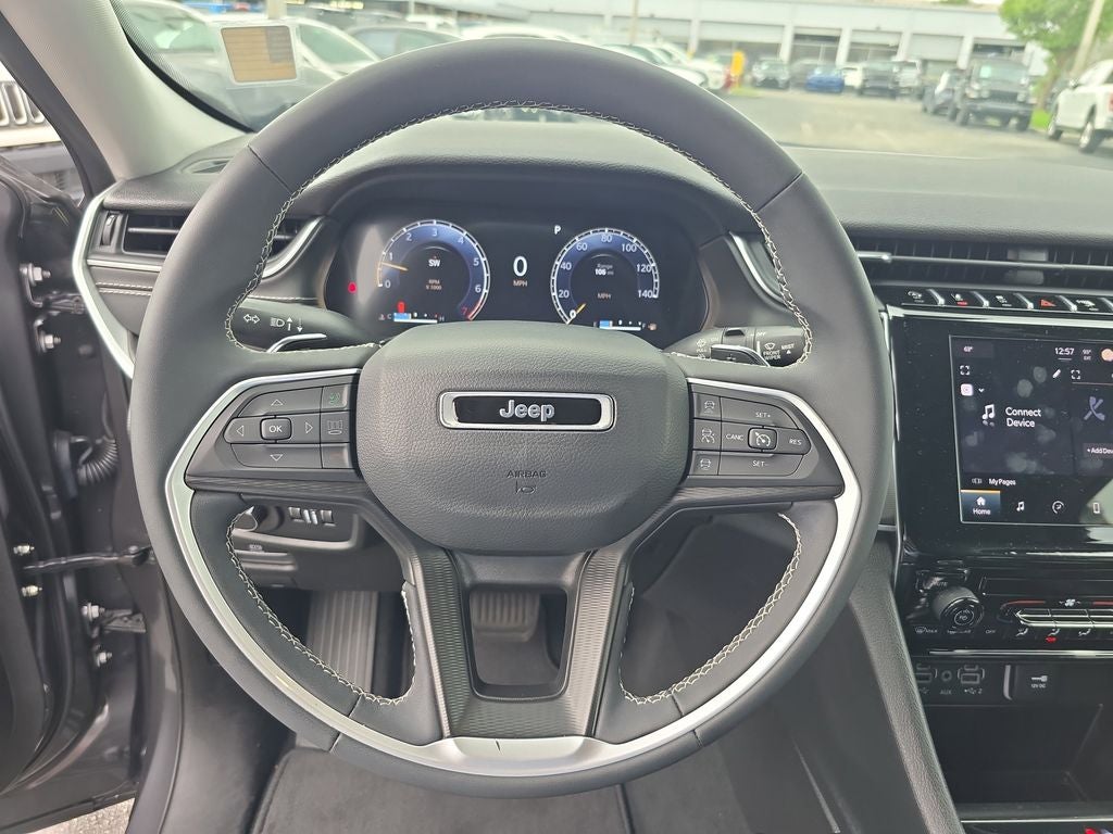 2023 Jeep Grand Cherokee Laredo