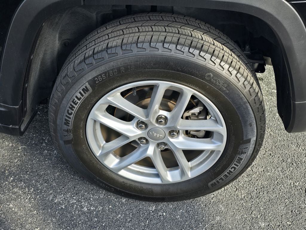 2023 Jeep Grand Cherokee Laredo