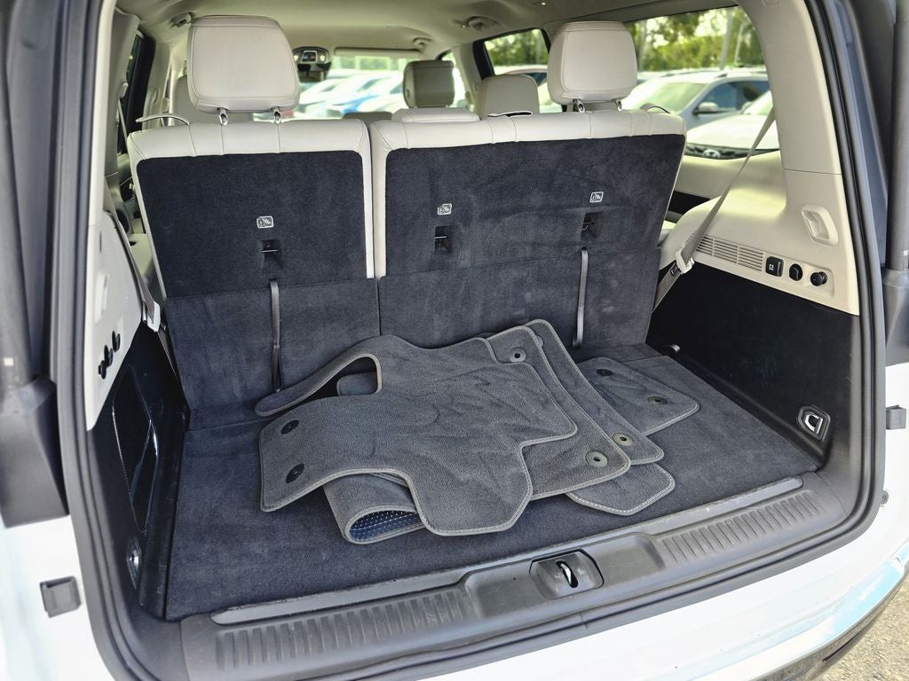 2024 Jeep Wagoneer Base