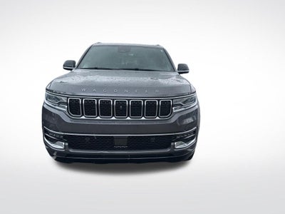 2023 Jeep Wagoneer Base
