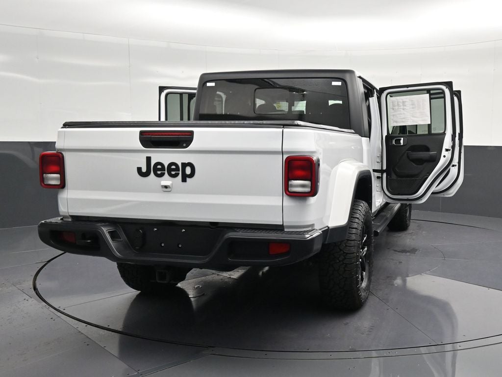2022 Jeep Gladiator Sport