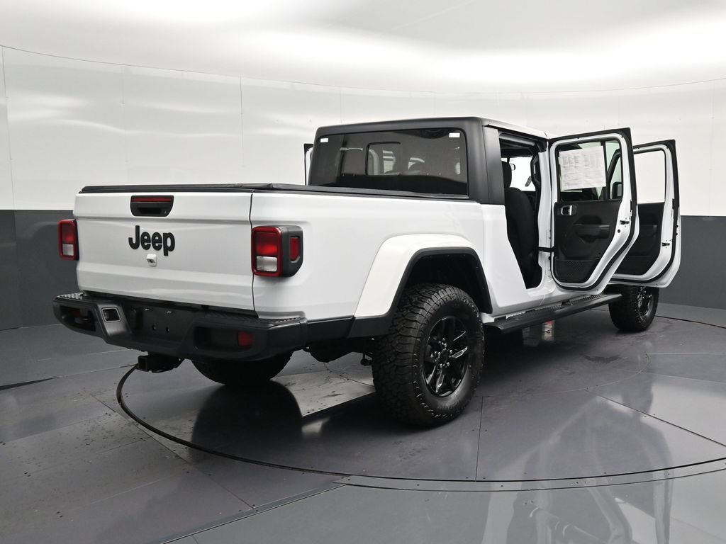 2022 Jeep Gladiator Sport