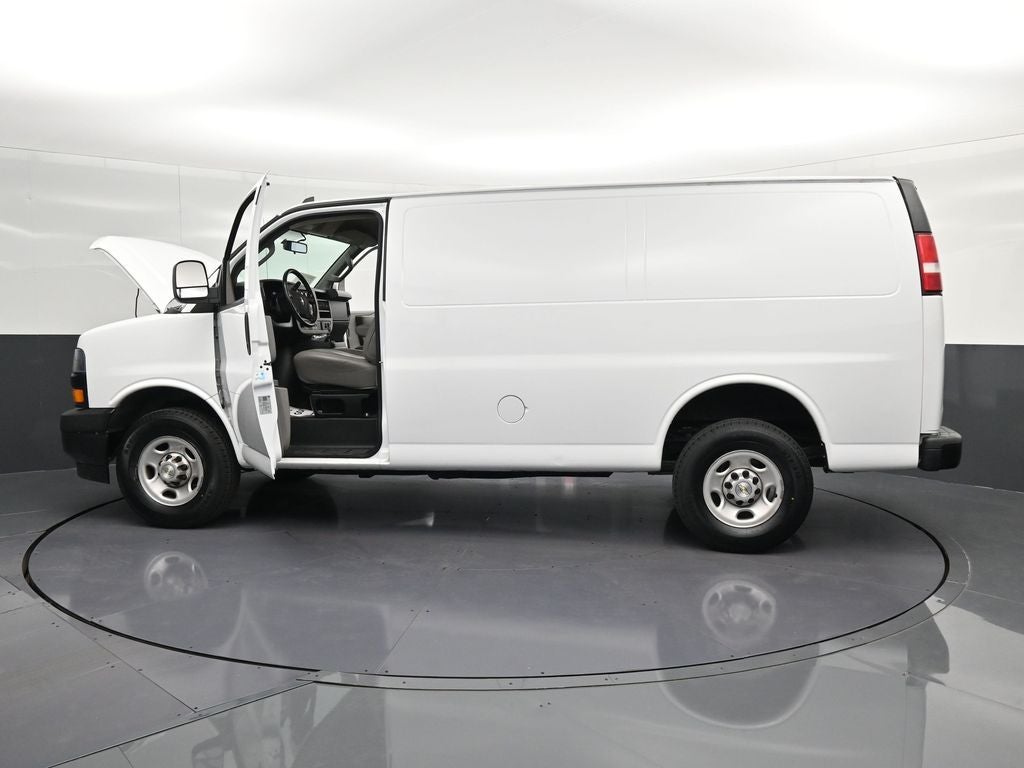 2022 Chevrolet Express 3500 Work Van Cargo