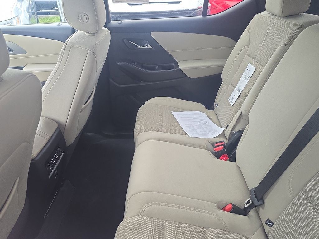 2022 Chevrolet Traverse LS