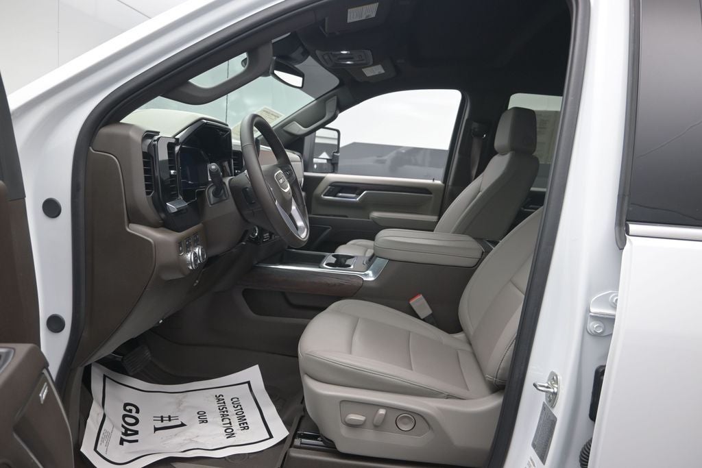 2025 GMC Sierra 2500HD SLT