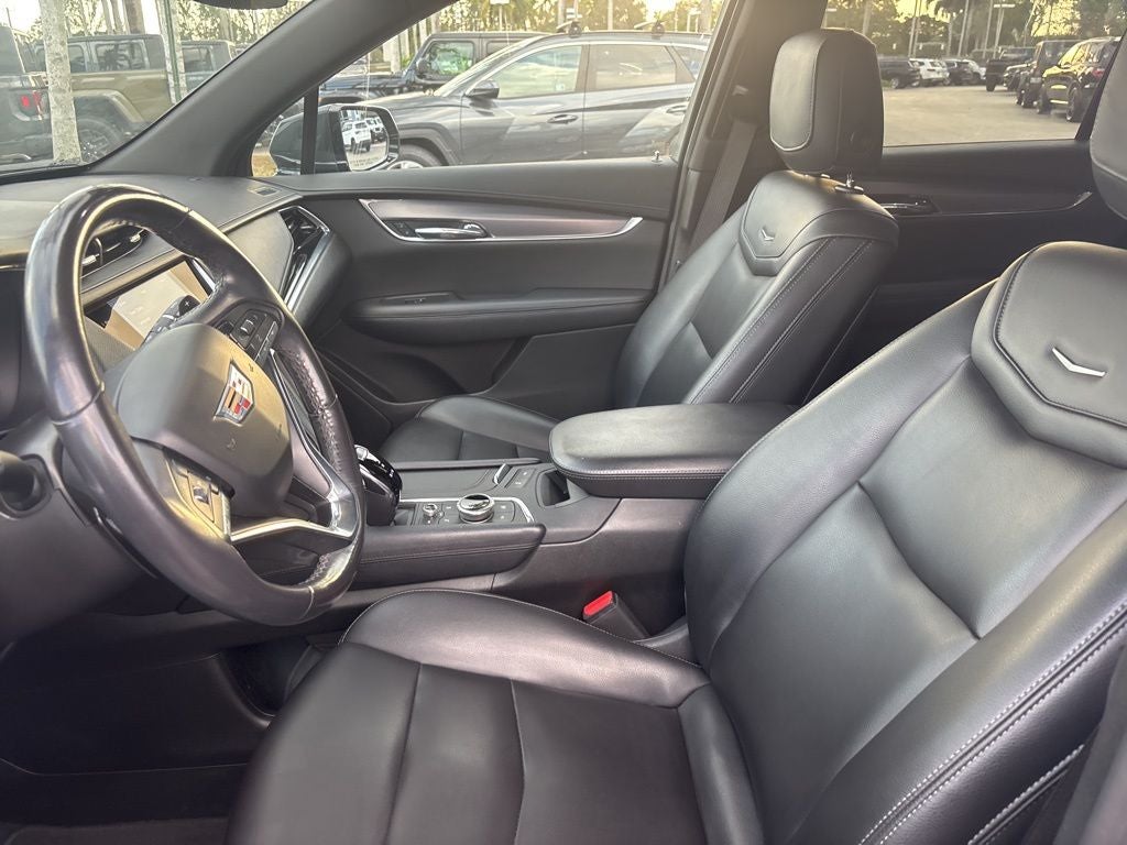 2022 Cadillac XT6 Luxury