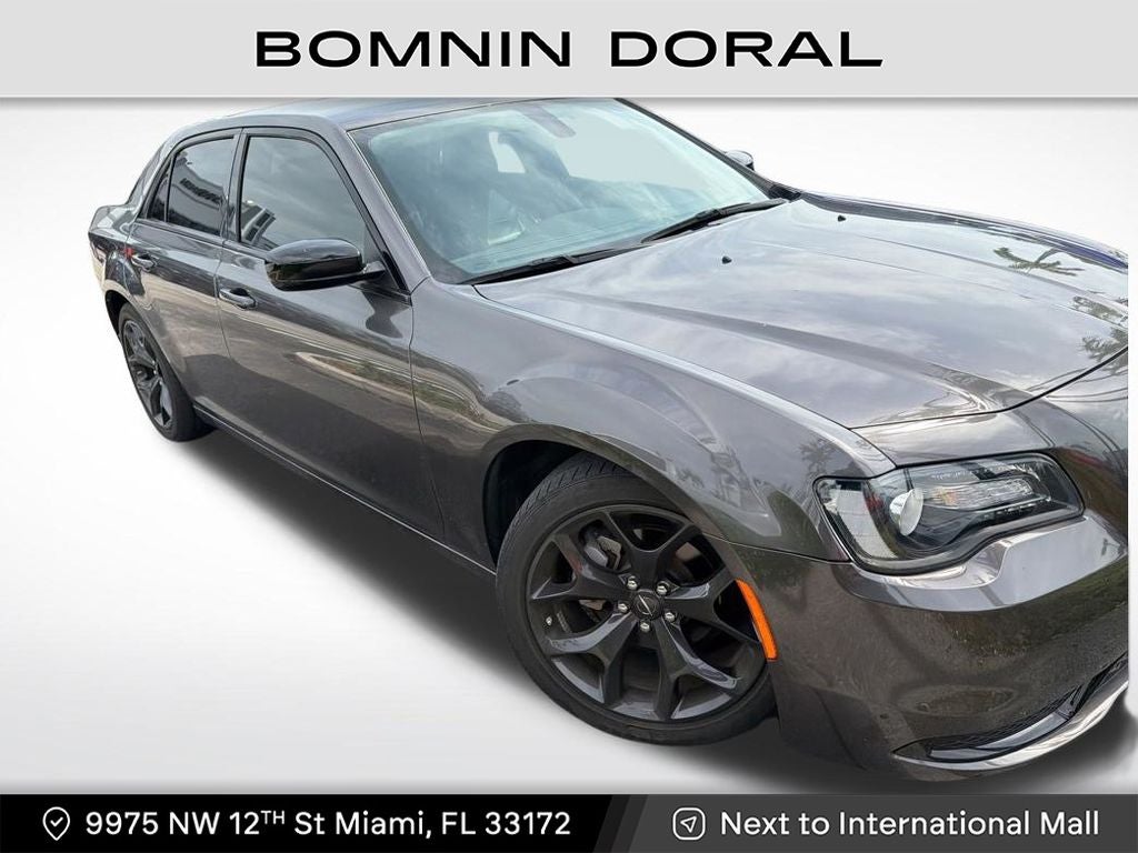 2022 Chrysler 300 Touring