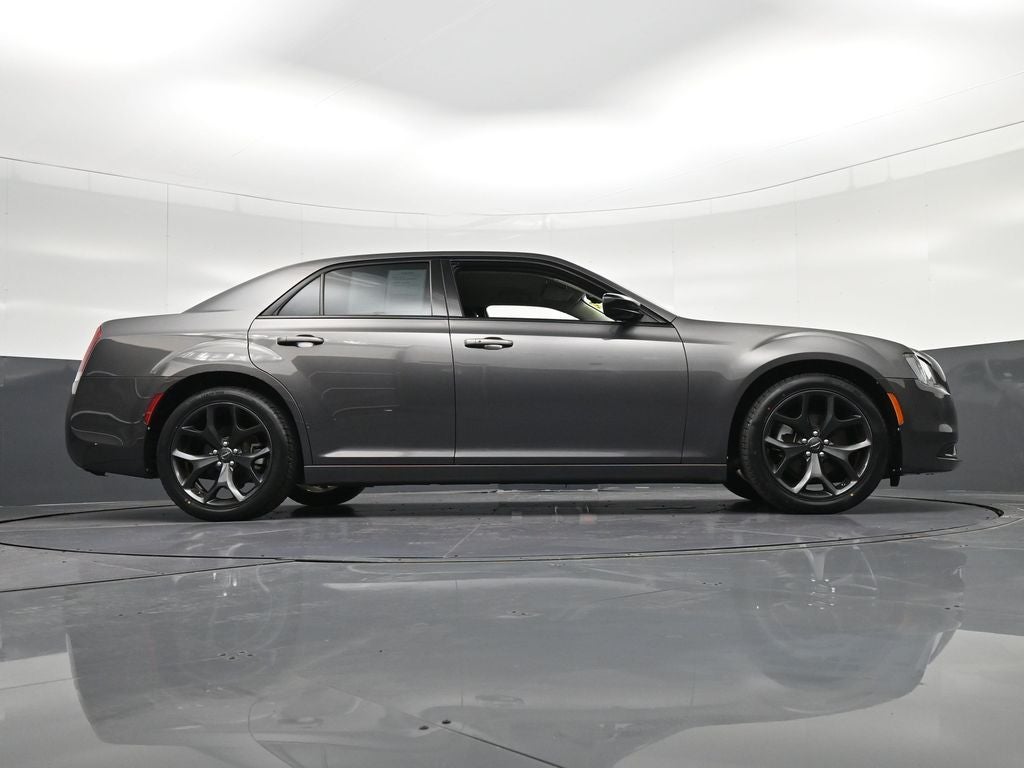 2022 Chrysler 300 Touring