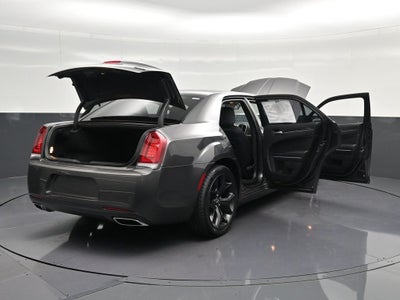 2022 Chrysler 300 Touring