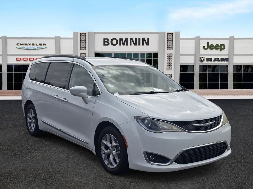 2017 Chrysler Pacifica Touring L