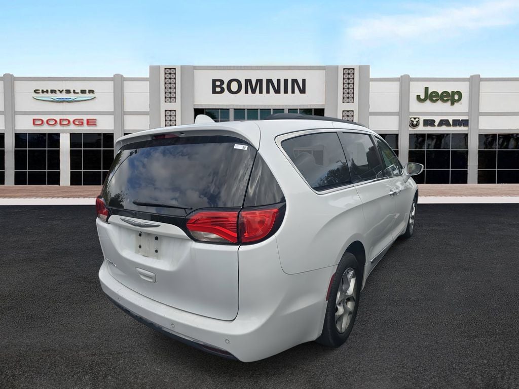 2017 Chrysler Pacifica Touring L