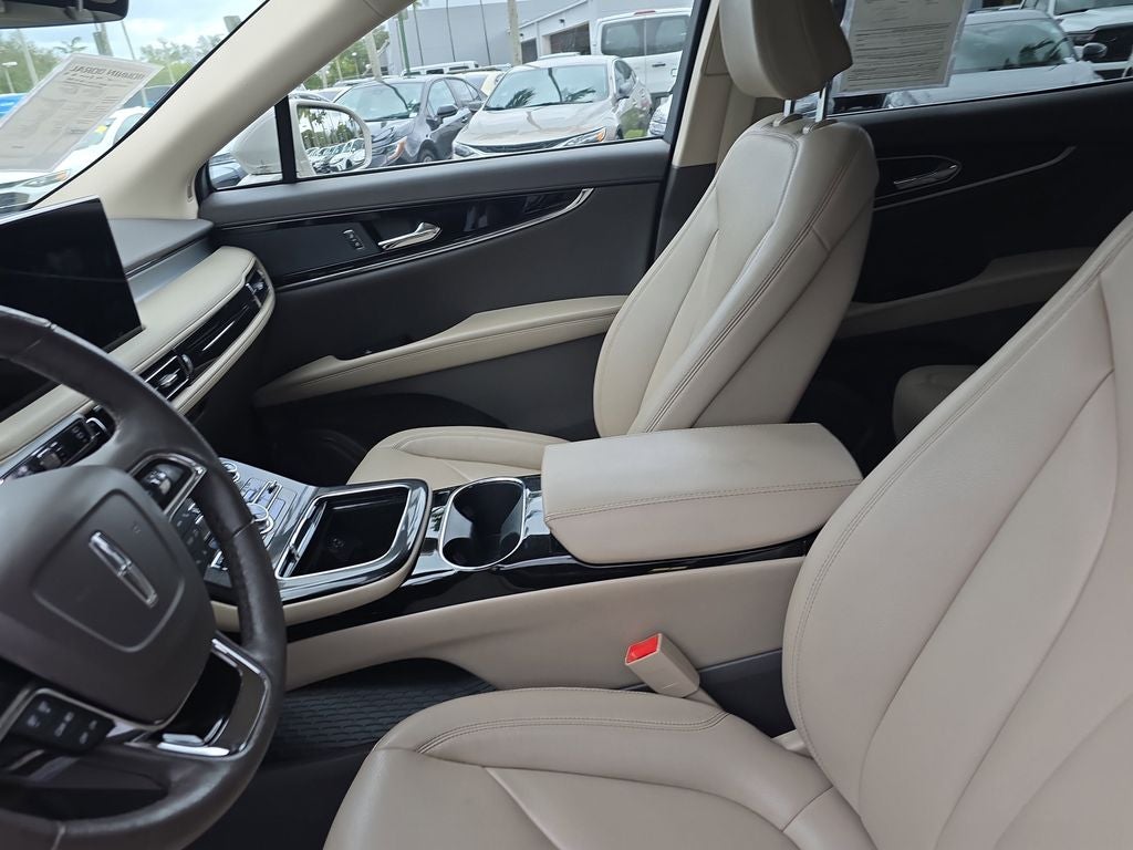 2022 Lincoln Nautilus Standard