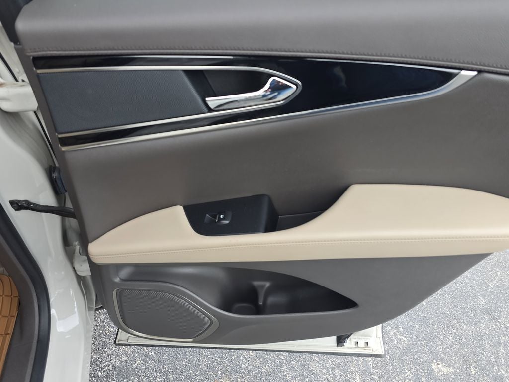 2022 Lincoln Nautilus Standard