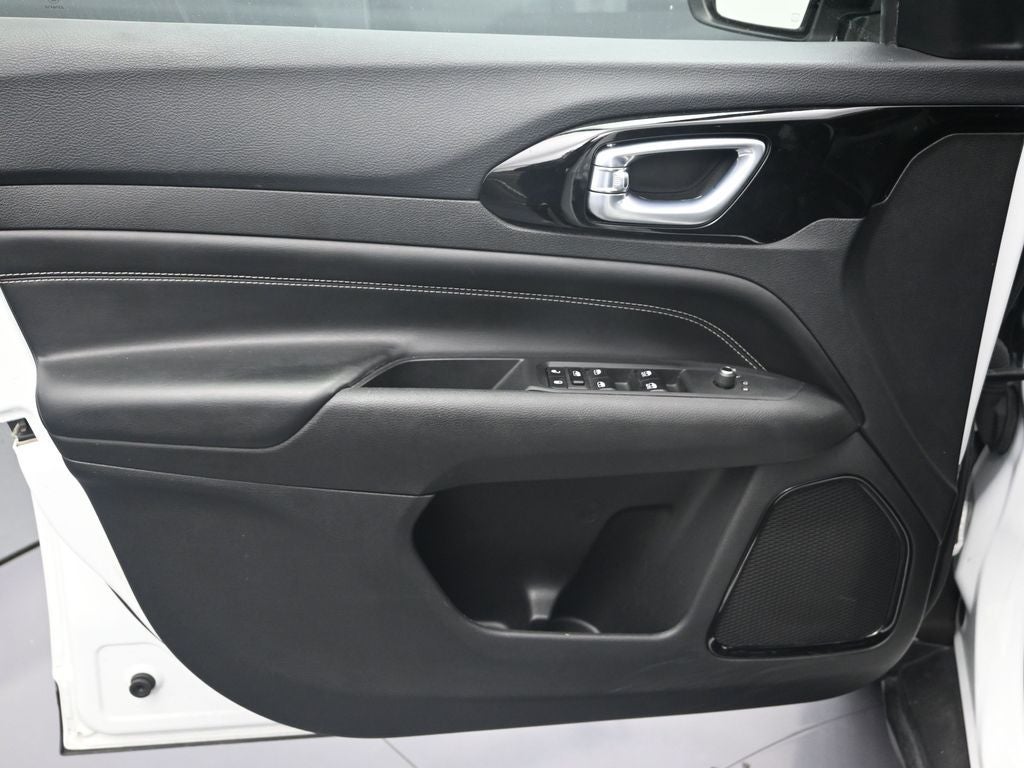 2023 Jeep Compass Altitude