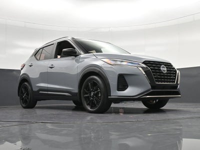 2022 Nissan Kicks SR