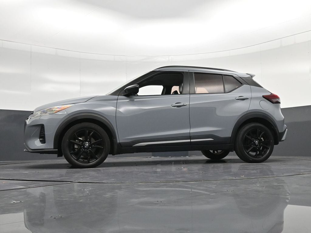 2022 Nissan Kicks SR