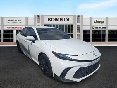 2025 Toyota Camry SE