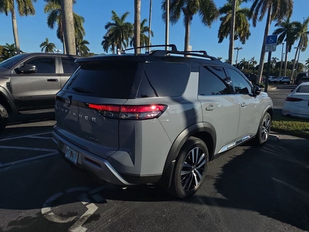 2024 Nissan Pathfinder Platinum