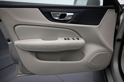 2020 Volvo S60 T5 Momentum