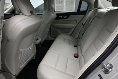 2020 Volvo S60 T5 Momentum