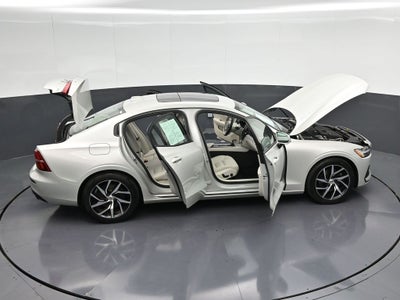 2020 Volvo S60 T5 Momentum