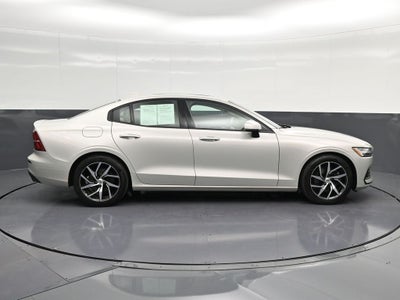 2020 Volvo S60 T5 Momentum