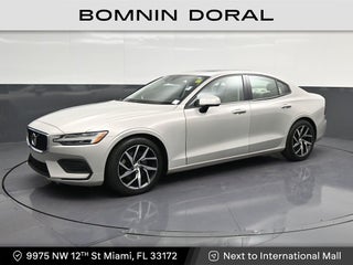 2020 Volvo S60 T5 Momentum