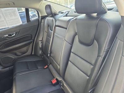 2020 Volvo S60 T5 Momentum