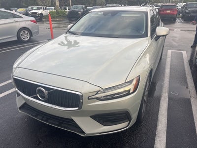 2020 Volvo S60 T5 Momentum