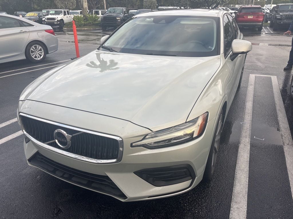 2020 Volvo S60 T5 Momentum