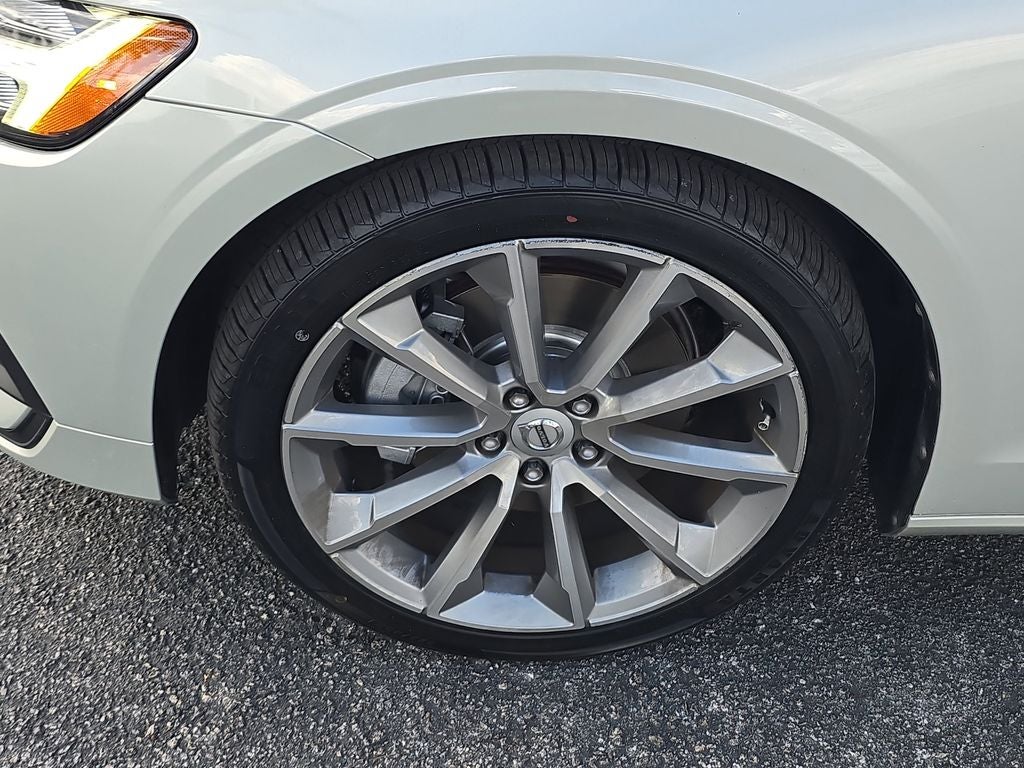 2020 Volvo S60 T5 Momentum