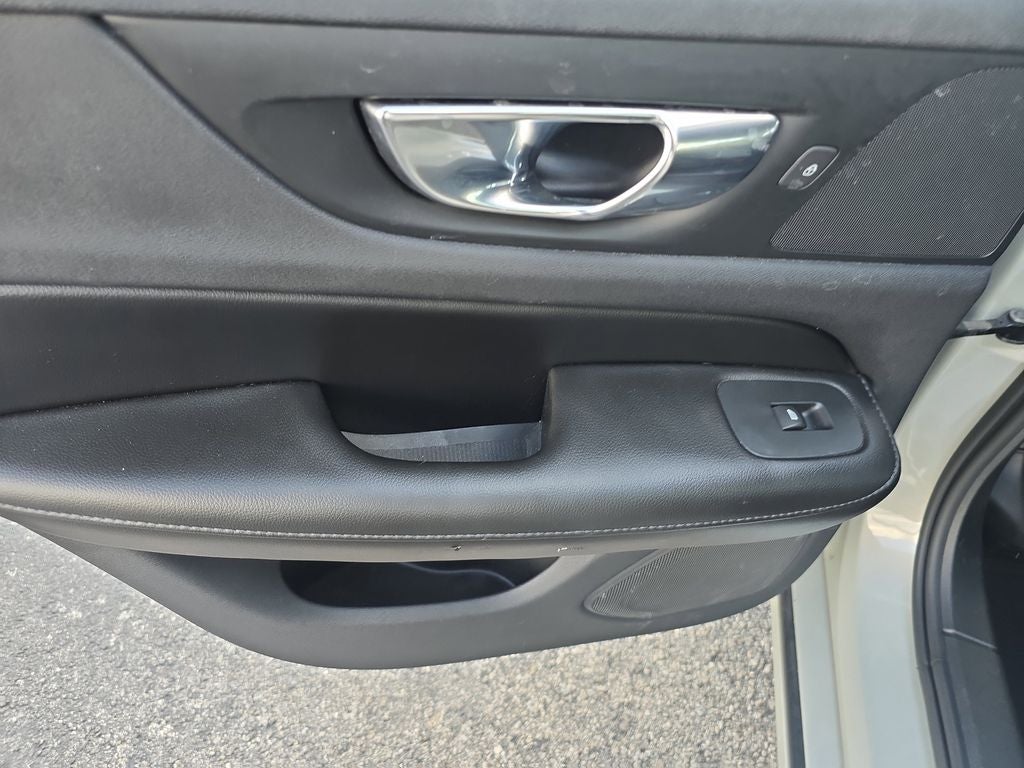 2020 Volvo S60 T5 Momentum