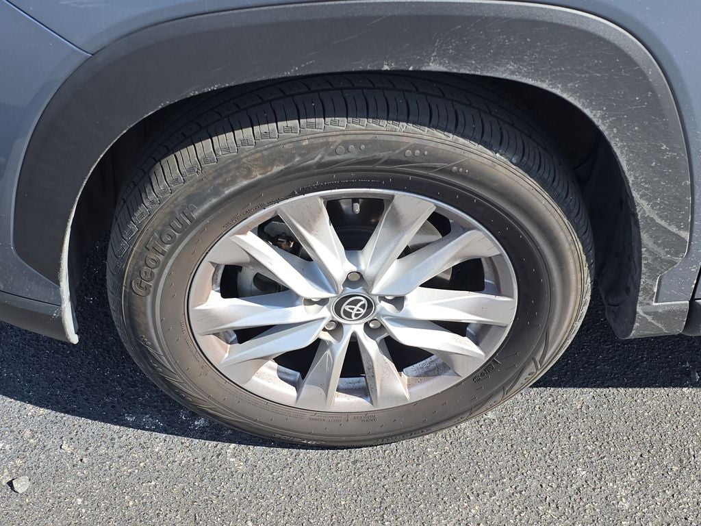 2022 Toyota Corolla Cross LE