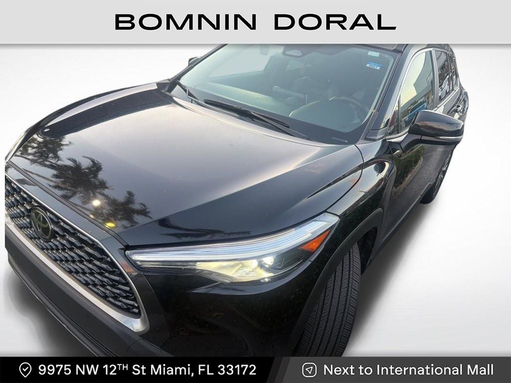 2025 Toyota Corolla Cross XLE