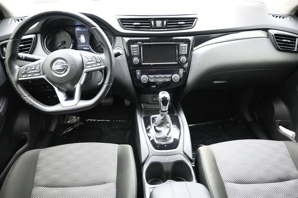 2022 Nissan Rogue Sport SV