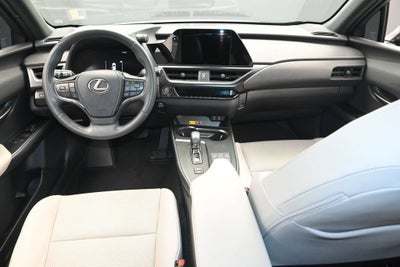 2025 Lexus UX 300h F SPORT Design