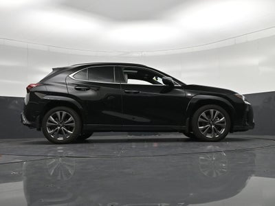 2025 Lexus UX 300h F SPORT Design