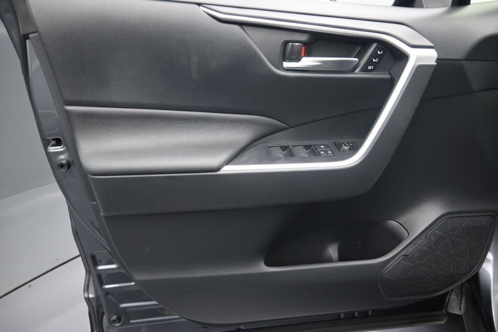 2025 Toyota RAV4 Hybrid XLE Premium