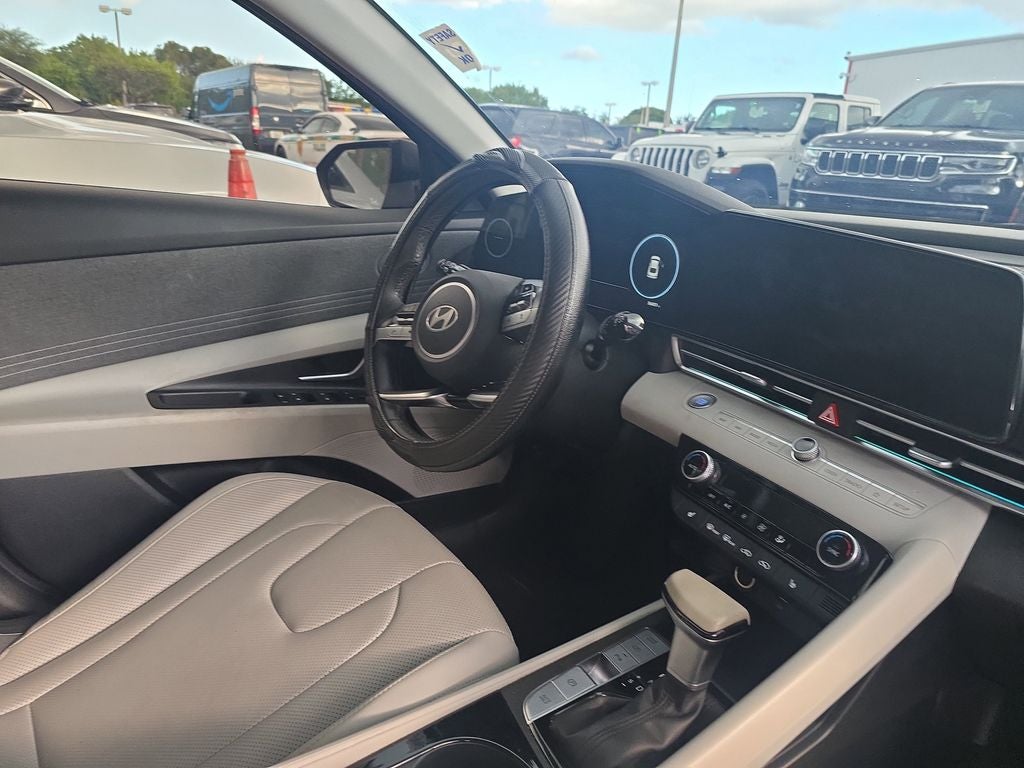 2024 Hyundai Elantra Limited