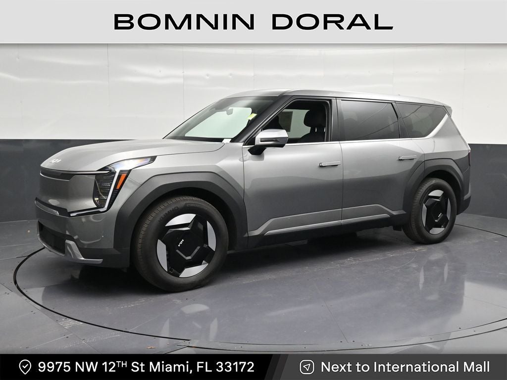 2025 Kia EV9 Light