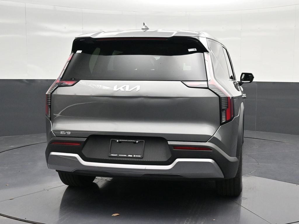 2025 Kia EV9 Light