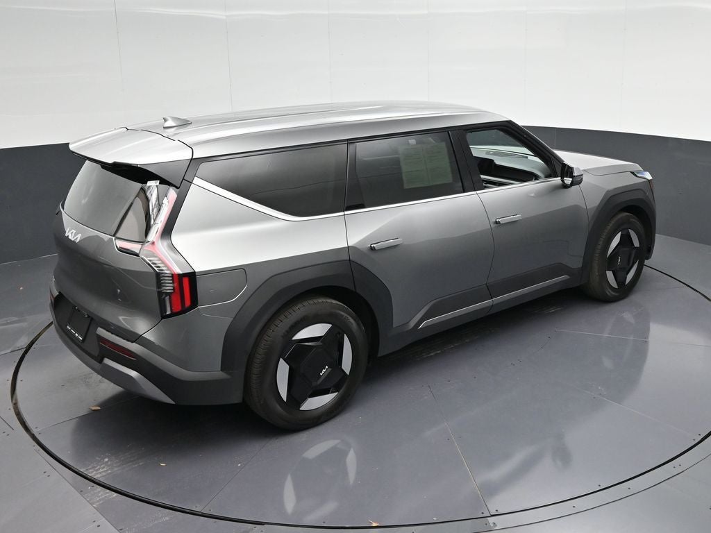2025 Kia EV9 Light