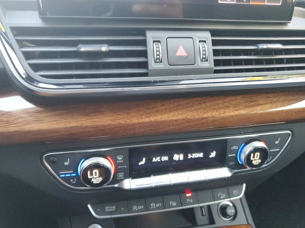 2021 Audi Q5 45 Prestige quattro