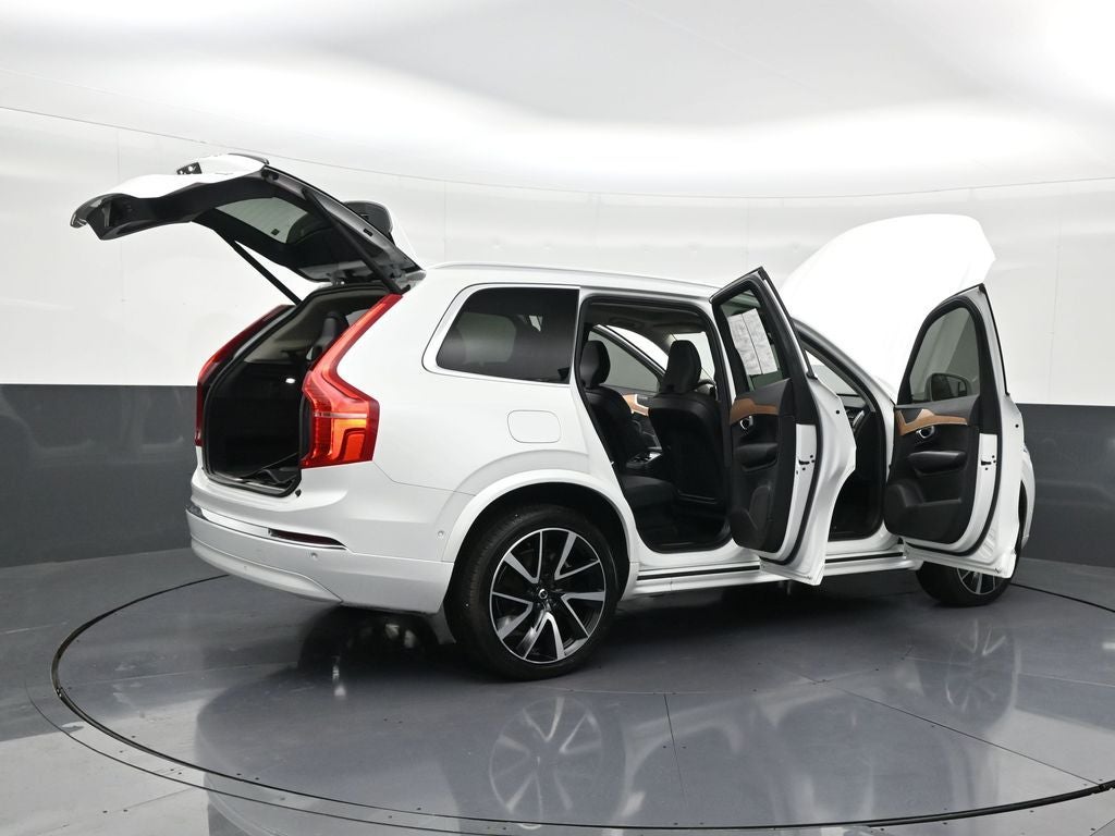 2024 Volvo XC90 B5 Plus