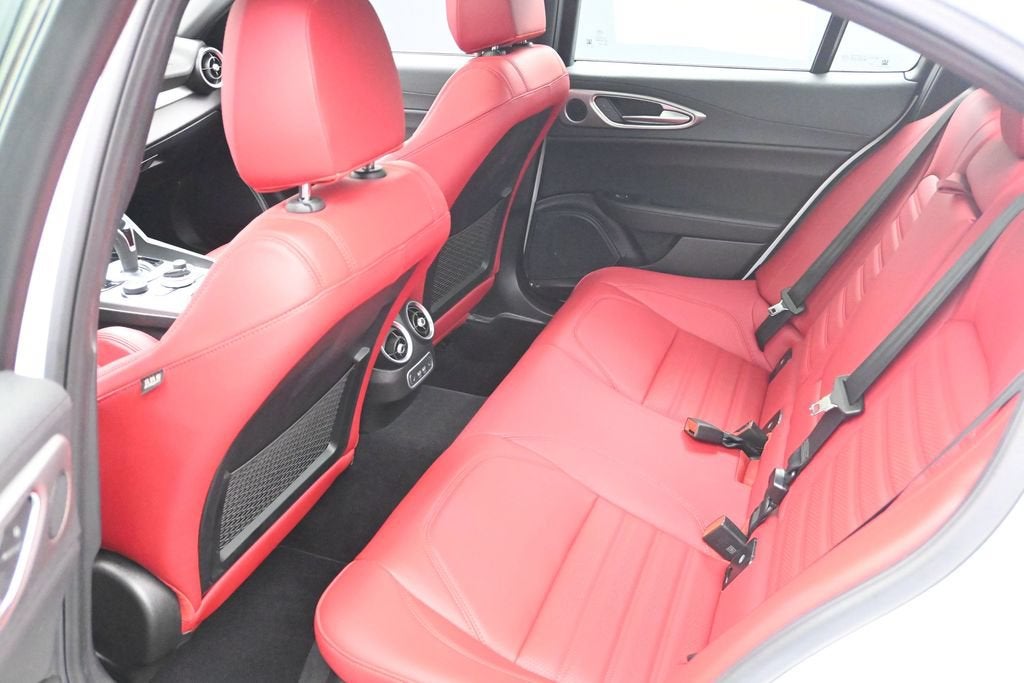 2025 Alfa Romeo Giulia Base