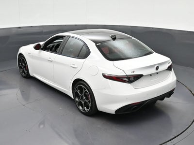 2025 Alfa Romeo Giulia Base