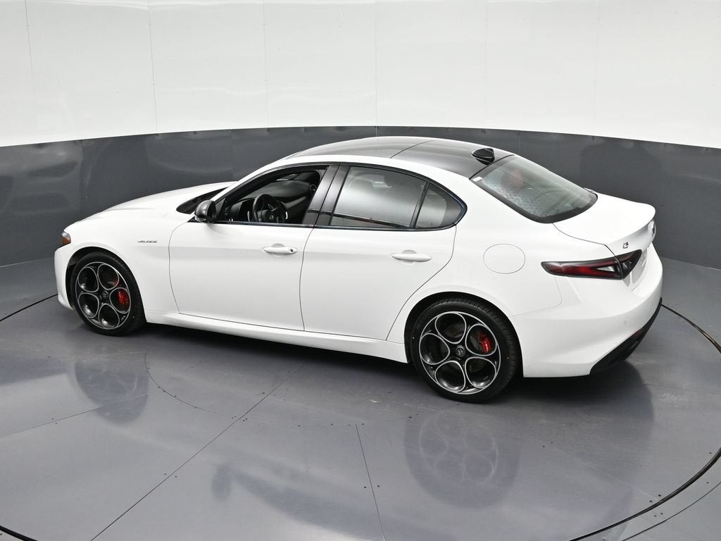 2025 Alfa Romeo Giulia Base