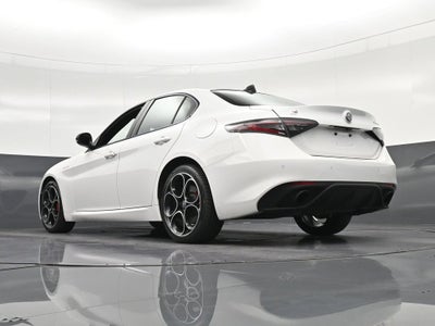 2025 Alfa Romeo Giulia Base
